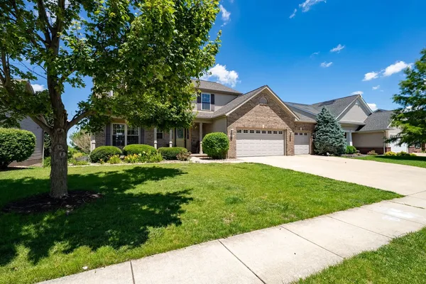 $485,000 | 3914 Brookline Lane, Bloomington, IL 61705
