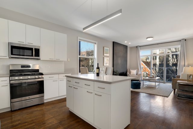2127 West Rice Street, Unit 2W Chicago, IL 60622 - Photo 9 of 19