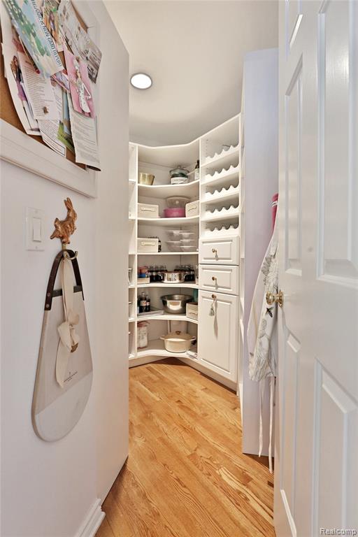 5826 Murfield Drive Rochester, MI 48306 - Photo 31 of 65 Gallery Image 31