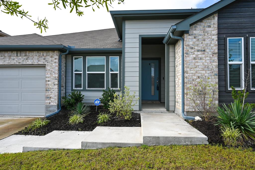 725 Golden Gate Pk Road Alvarado, TX 76009 - Photo 4 of 35 Neatly landscaped