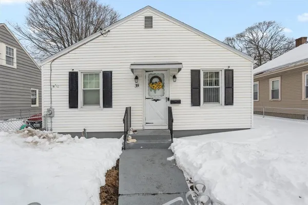 $399,000 | 39 Clinton Street, Pawtucket, RI 02861