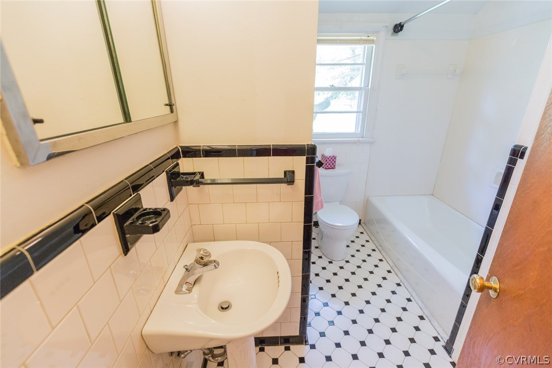 5401 Windingbrook Road Richmond, VA 23230 - Photo 29 of 45 Gallery Image 29