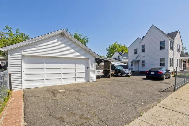 $334,900 | 320 Oakland Street, Springfield, MA 01108