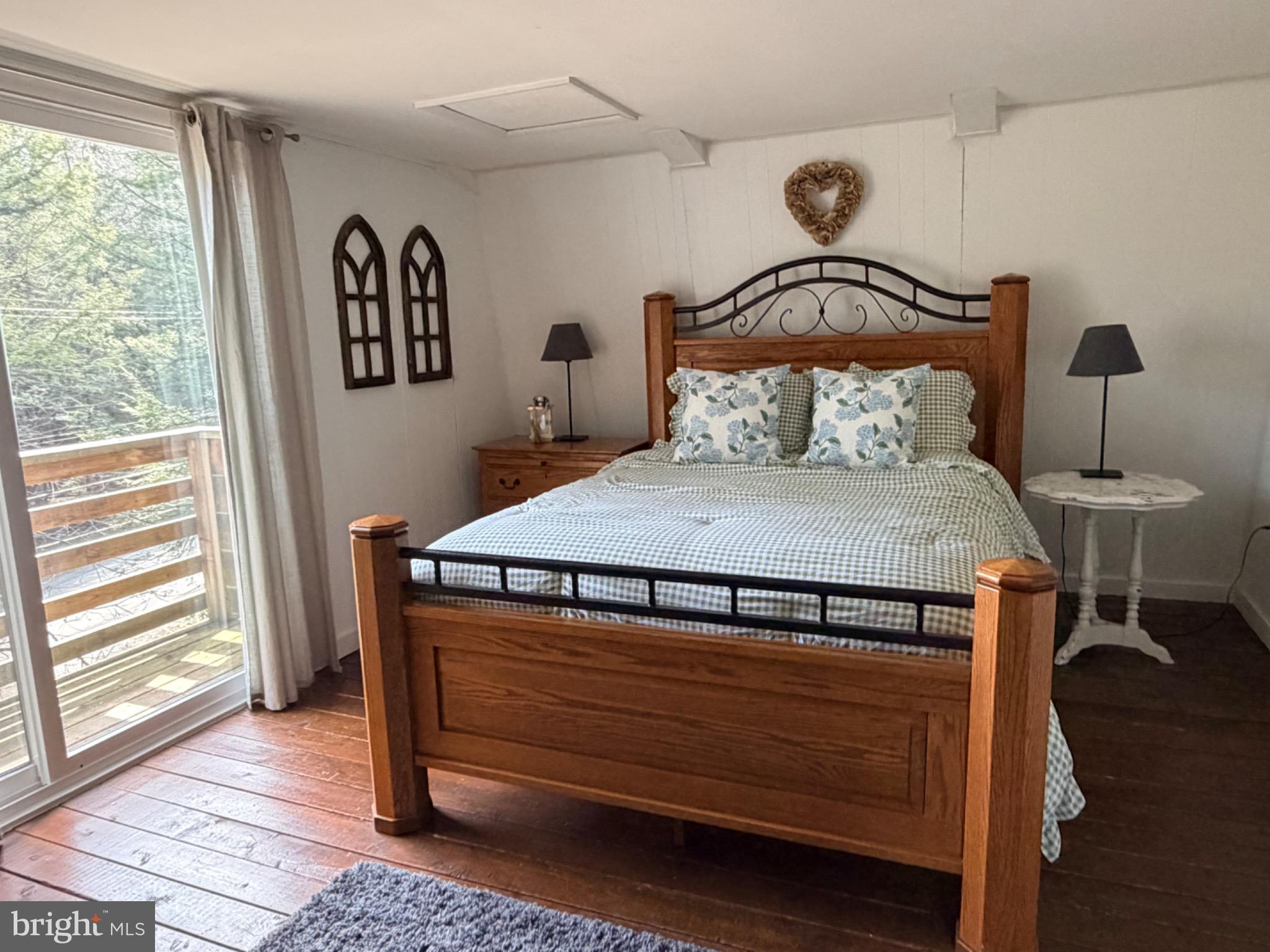 2678 Mayhew Inn Road Oakland, MD 21550 - Photo 29 of 33 Master bedroom
