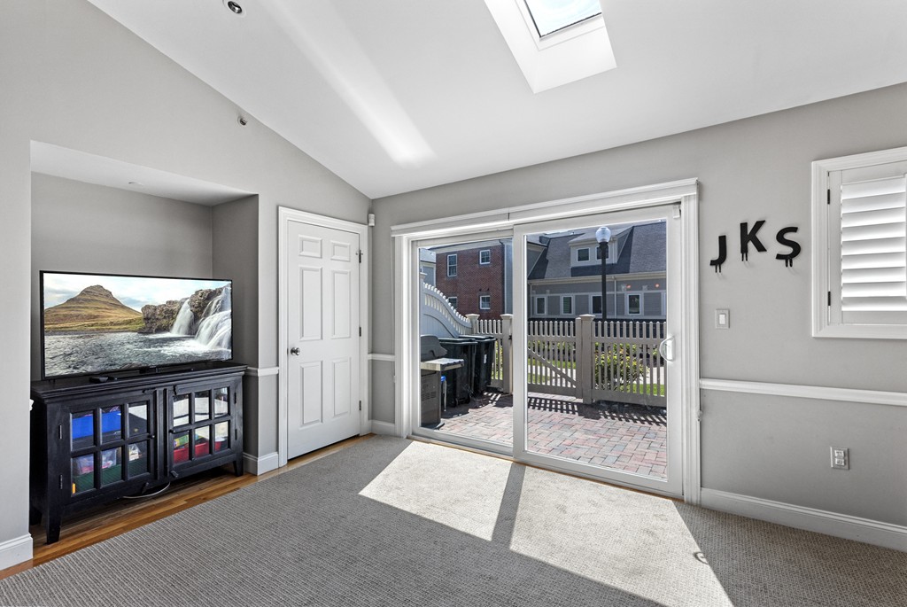45 Chelsea Street, Unit 45 Boston, MA 02129 - Photo 22 of 42 Gallery Image 22
