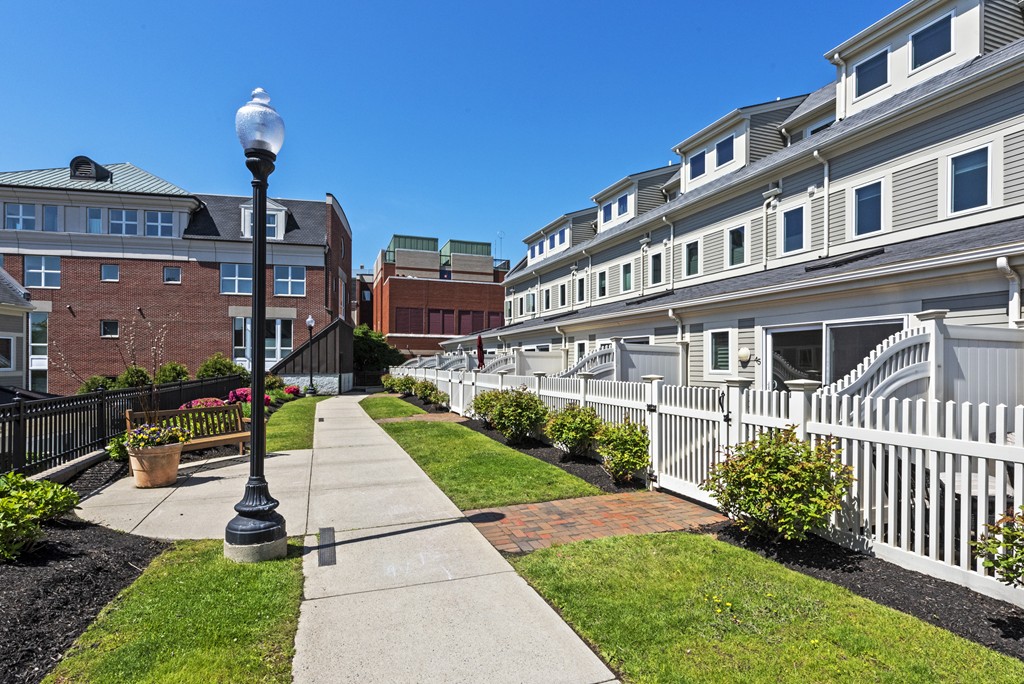 45 Chelsea Street, Unit 45 Boston, MA 02129 - Photo 23 of 42 Gallery Image 23