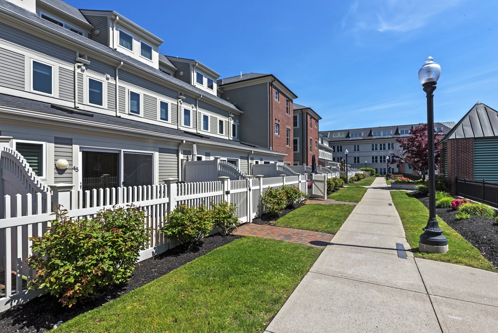 45 Chelsea Street, Unit 45 Boston, MA 02129 - Photo 24 of 42 Gallery Image 24
