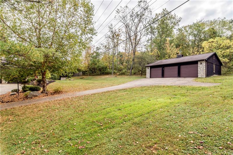 842 Bebout Road Venetia, PA 15367 - Photo 22 of 25 Great 3 car garage