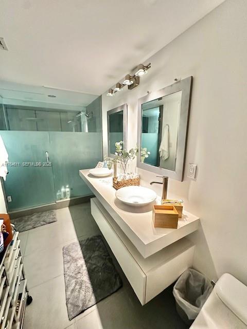92 Southwest 3rd Street, Unit 1410 Miami, FL 33130 - Photo 7 of 40 MASTER BATHROOM