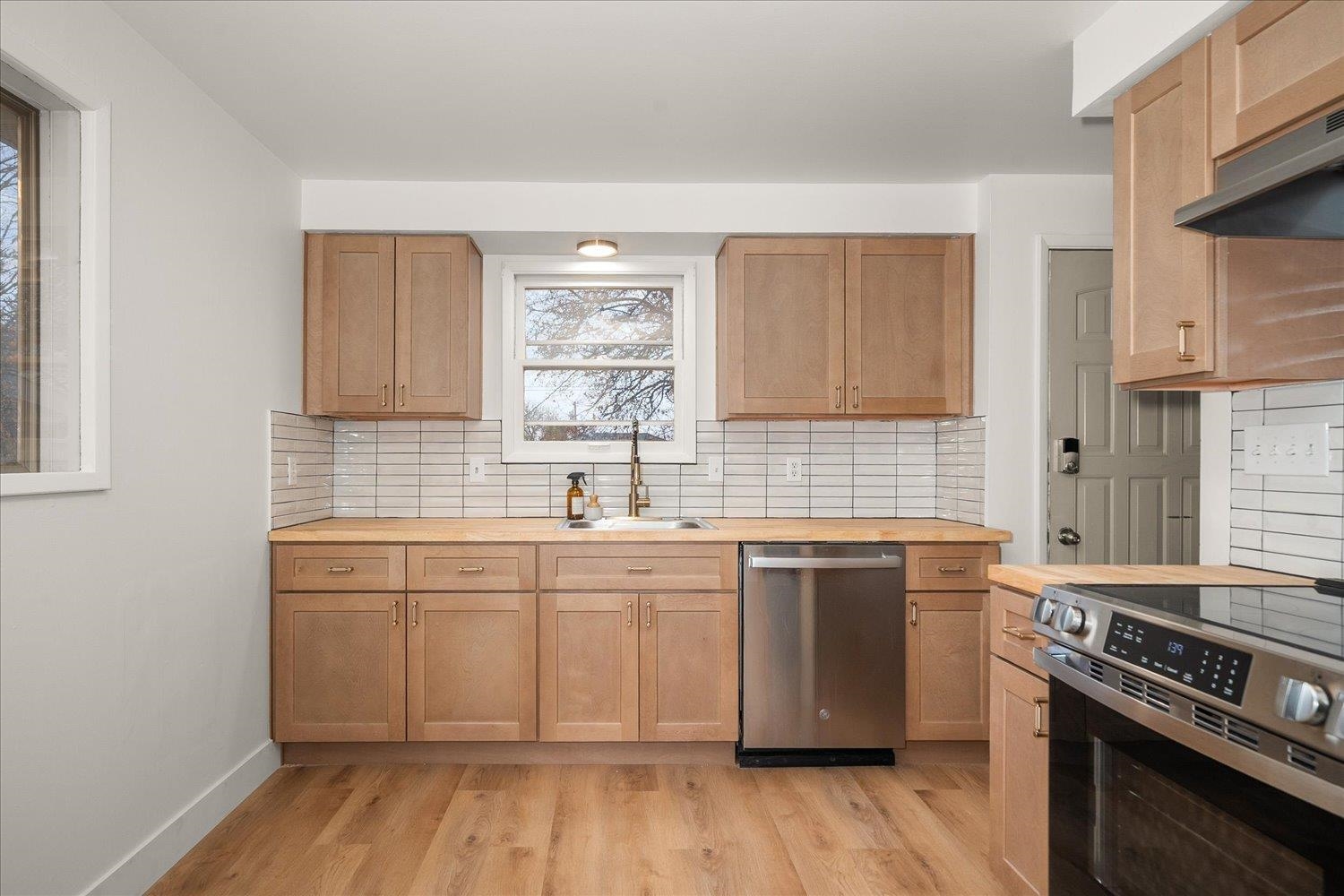 1503 West Glass Avenue Spokane, WA 99205 - Photo 13 of 41