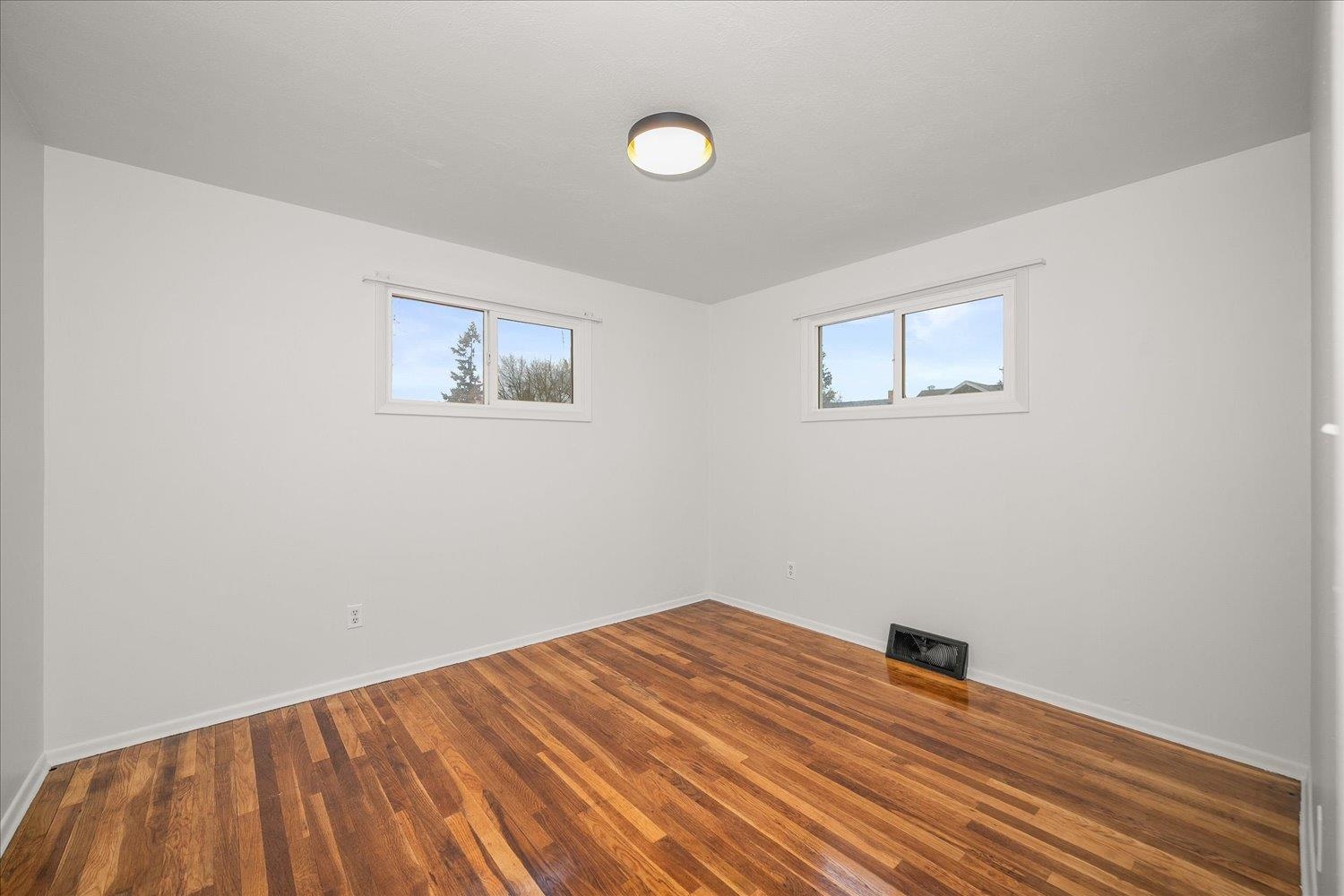 1503 West Glass Avenue Spokane, WA 99205 - Photo 16 of 41