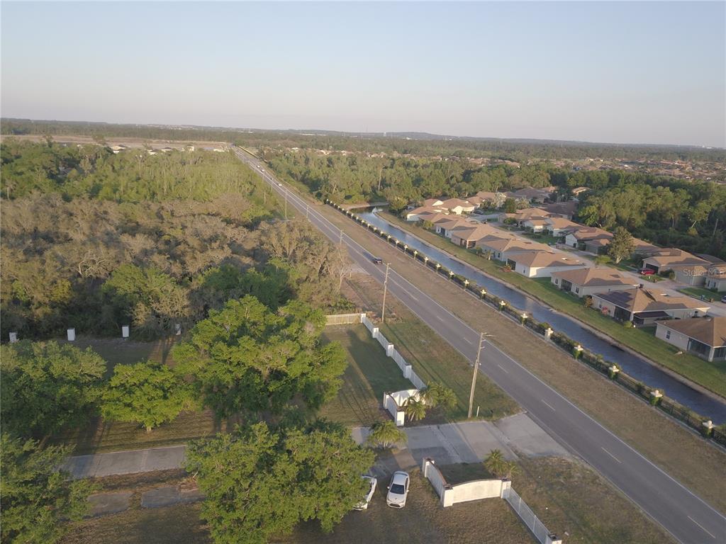 7820 Thompson Nursery Road Winter Haven, FL 33884 - Photo 5 of 7 an aerial view of a city