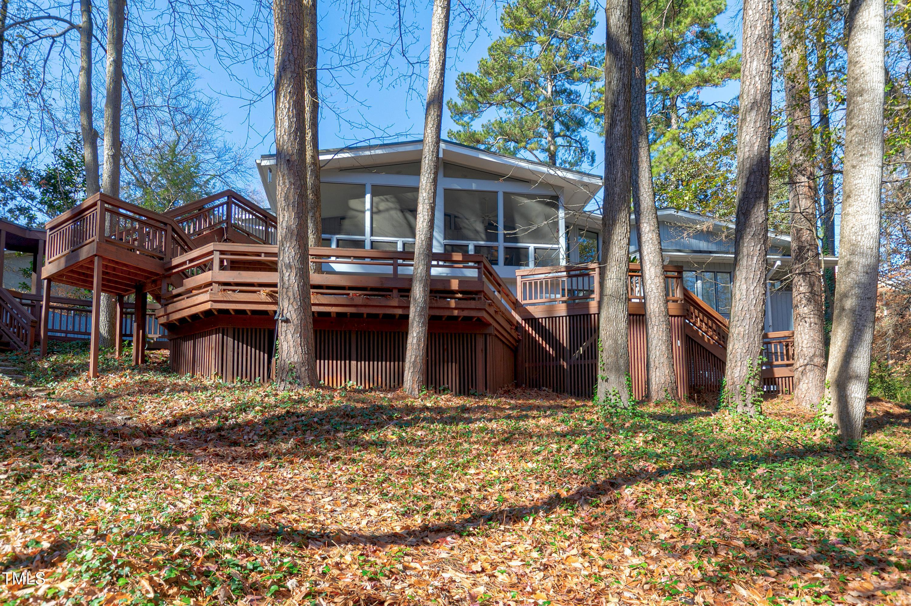 501 Spring Valley Drive Raleigh, NC 27609 - Photo 74 of 91 Scene-83