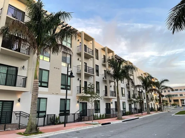$325,000 | 8265 Northwest 41st Street, Unit 102, Doral, FL 33166