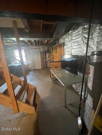 $2,850 | 26 Ponderosa Drive, Unit B, Halfmoon, NY 12065