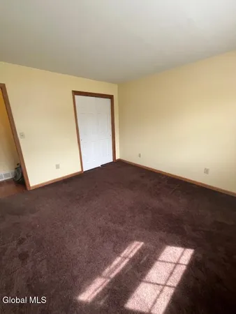 $2,850 | 26 Ponderosa Drive, Unit B, Halfmoon, NY 12065