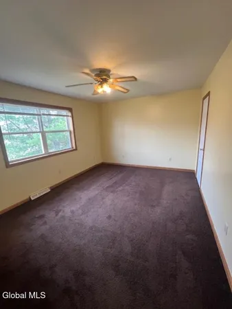 $2,850 | 26 Ponderosa Drive, Unit B, Halfmoon, NY 12065