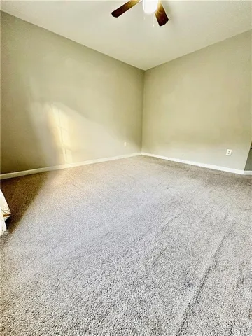 an empty room with a entertaining space