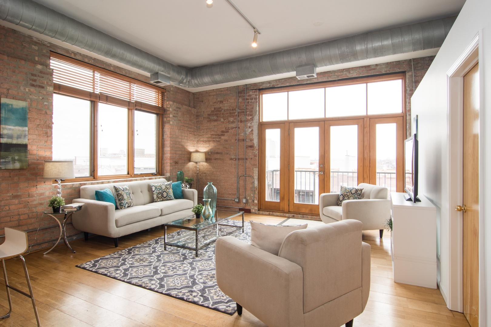 2101 West Rice Street, Unit 404 Chicago, IL 60622 - Photo 3 of 13