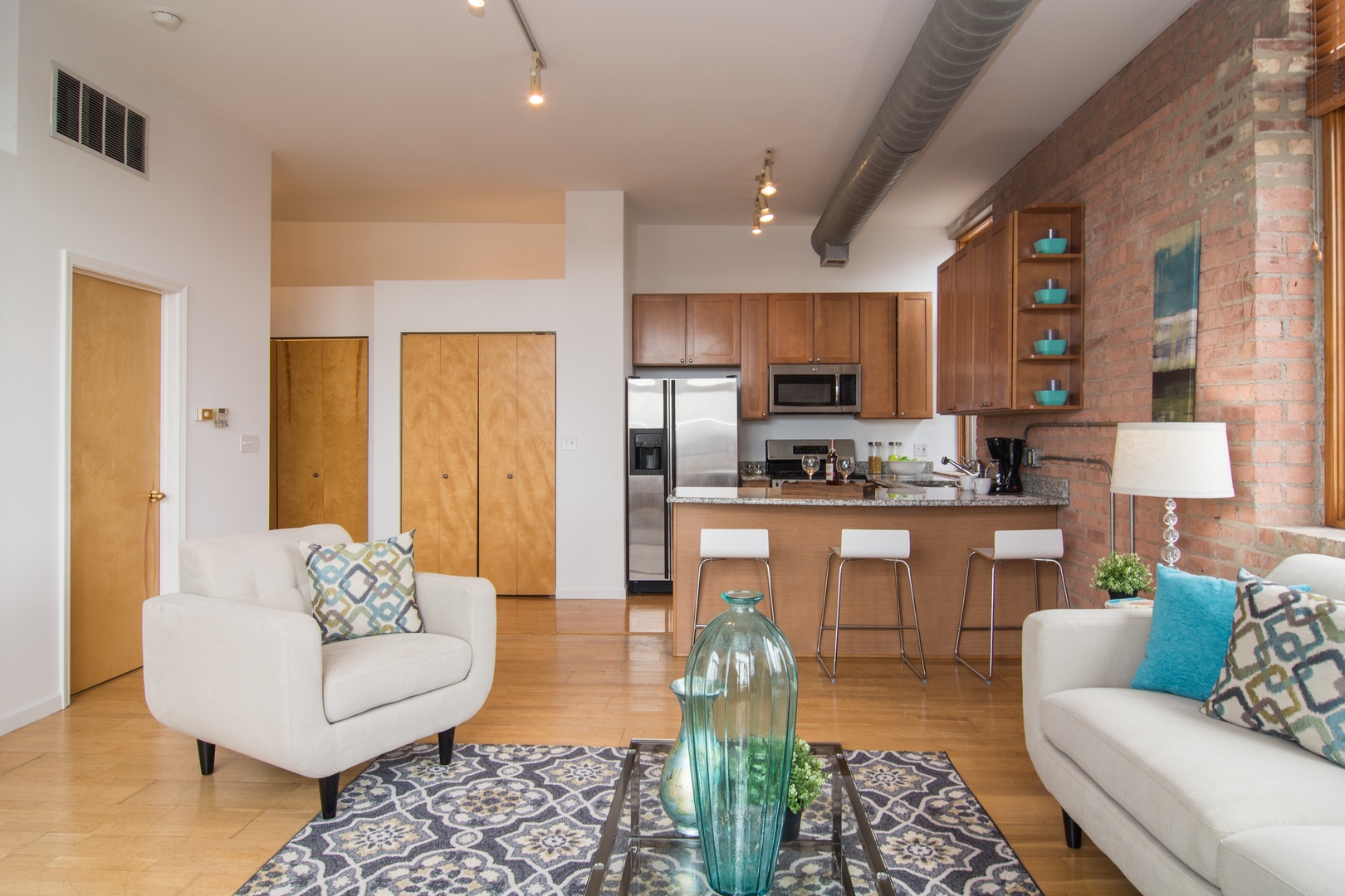 2101 West Rice Street, Unit 404 Chicago, IL 60622 - Photo 4 of 13