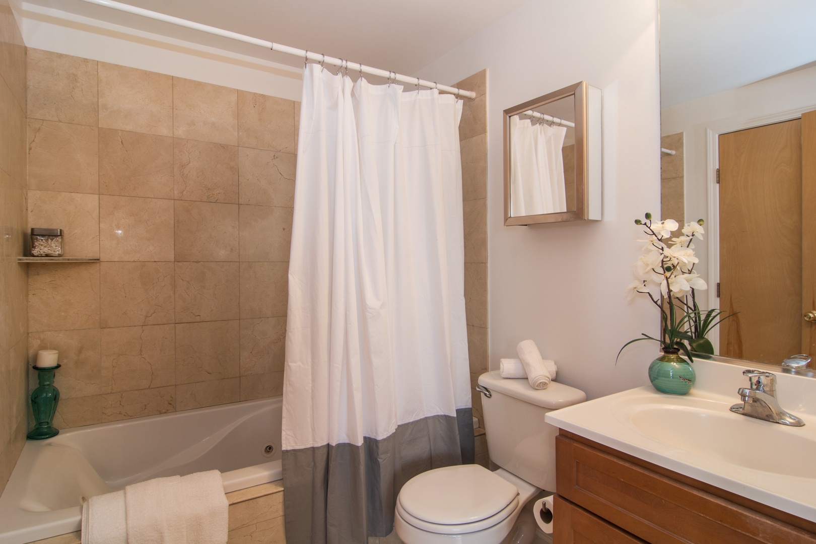 2101 West Rice Street, Unit 404 Chicago, IL 60622 - Photo 9 of 13