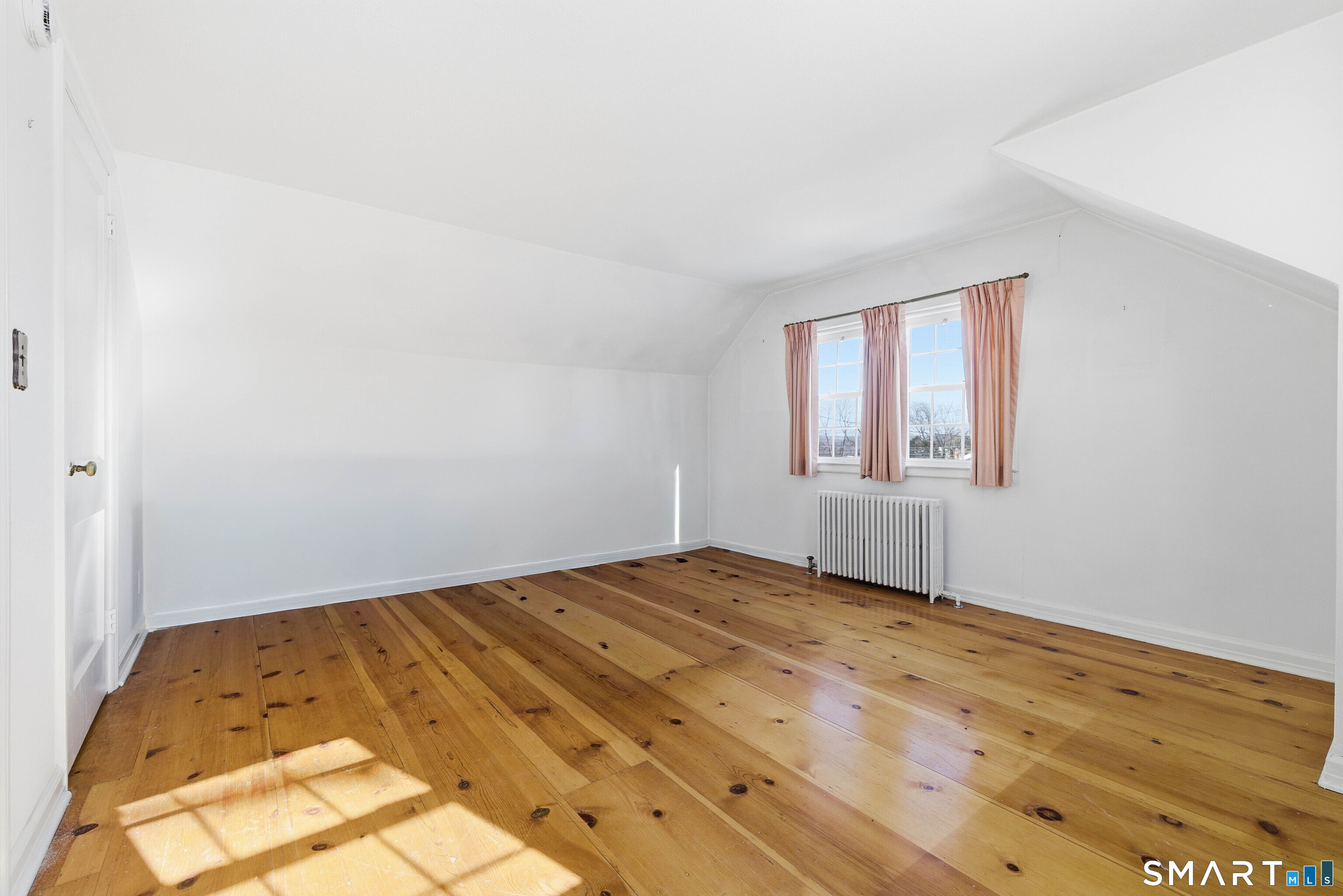 15 Townline Road Hamden, CT 06517 - Photo 21 of 38 1st bedroom on the second floor
