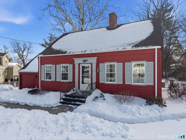 $380,000 | 15 Townline Road, Hamden, CT 06517