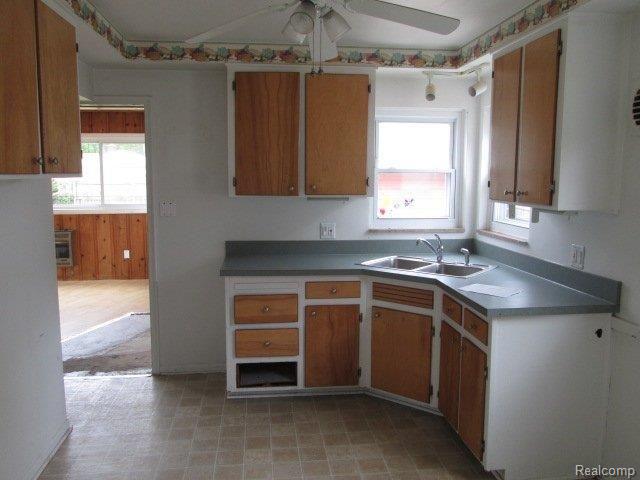 9341 Merriman Road Livonia, MI 48150 - Photo 13 of 17 261-962031-kitchen.JPG