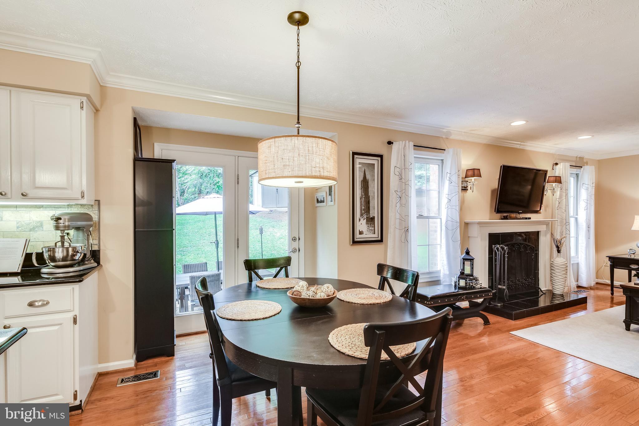 10404 Stansfield Road Laurel, MD 20723 - Photo 11 of 35 Breakfast Room / Sliding glass door to rear yard