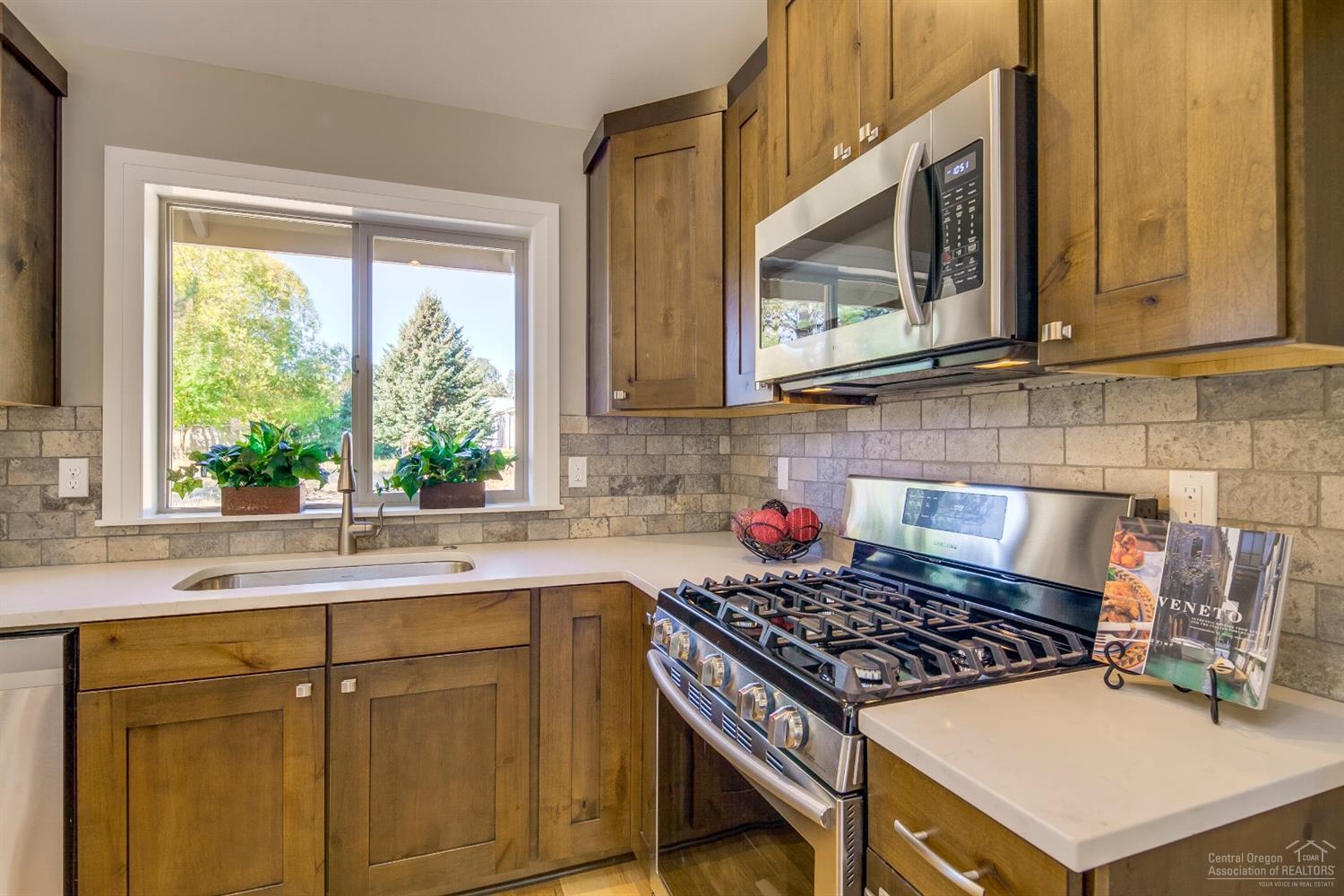 19215 Shoshone Road Bend, OR 97702 - Photo 14 of 25 Additional Photo