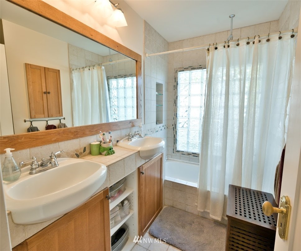 23 218th Place Southeast Bothell, WA 98021 - Photo 14 of 27