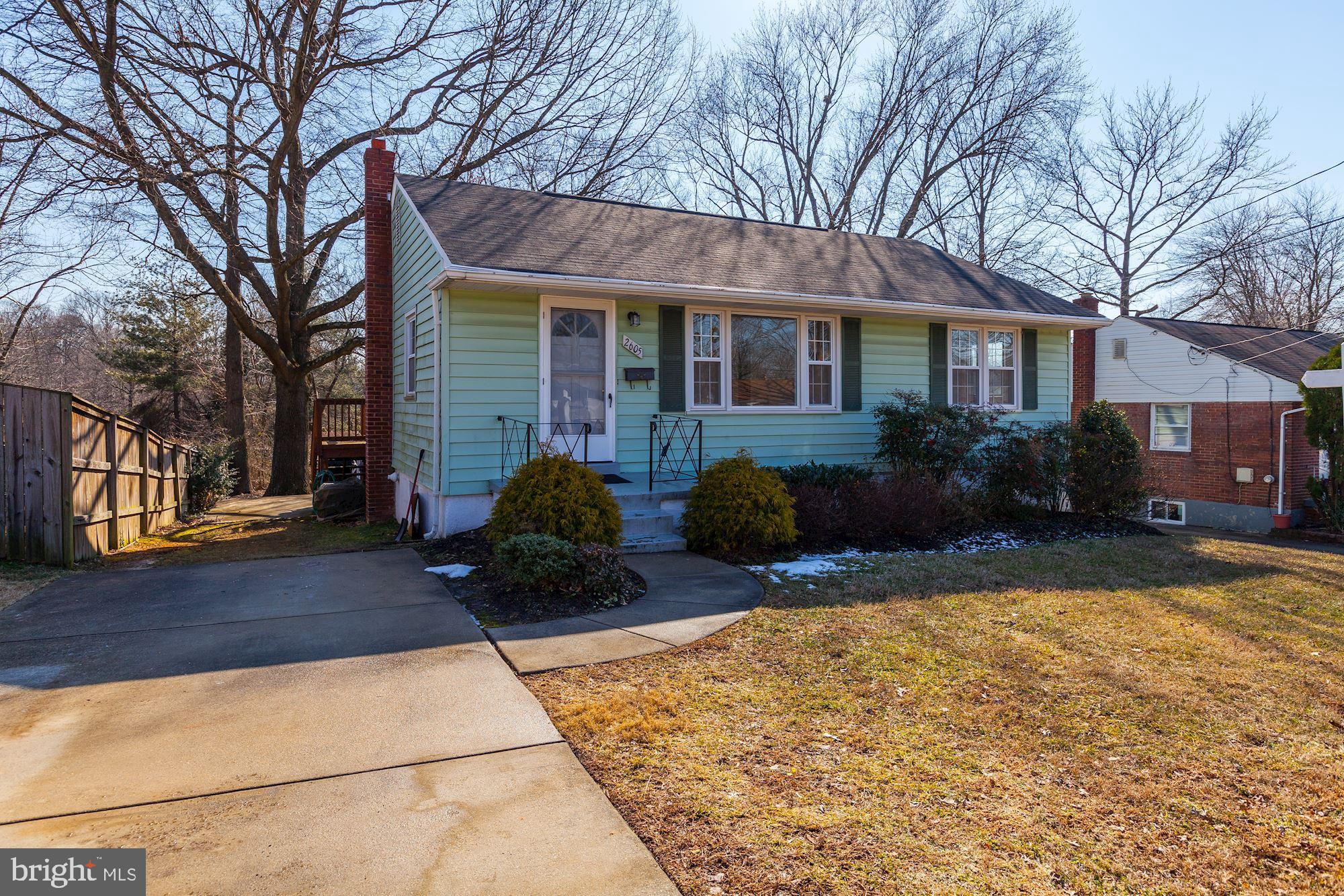 2605 Higbee Road Adelphi, MD 20783 - Photo 2 of 31 Driveway