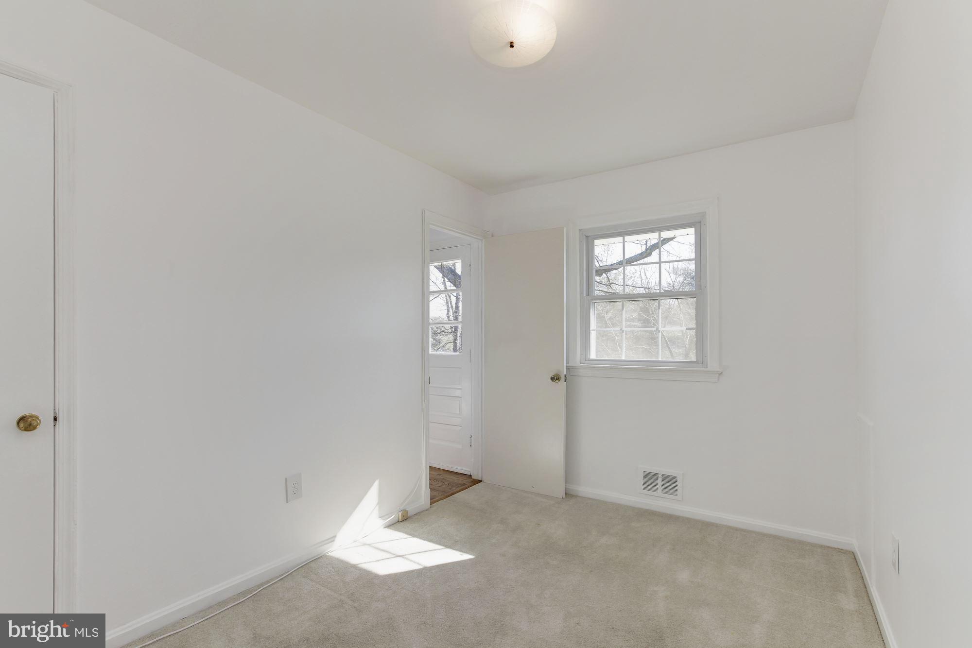 2605 Higbee Road Adelphi, MD 20783 - Photo 16 of 31 Bedroom #1