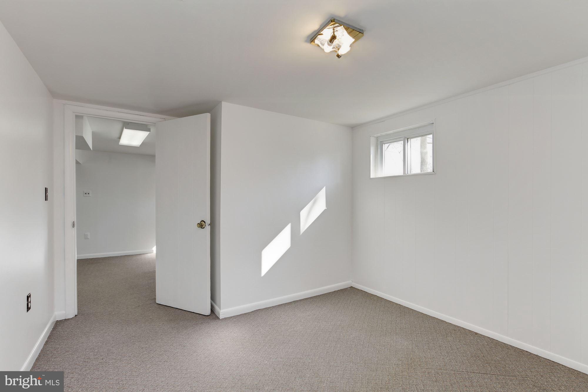 2605 Higbee Road Adelphi, MD 20783 - Photo 27 of 31 Bedroom #3