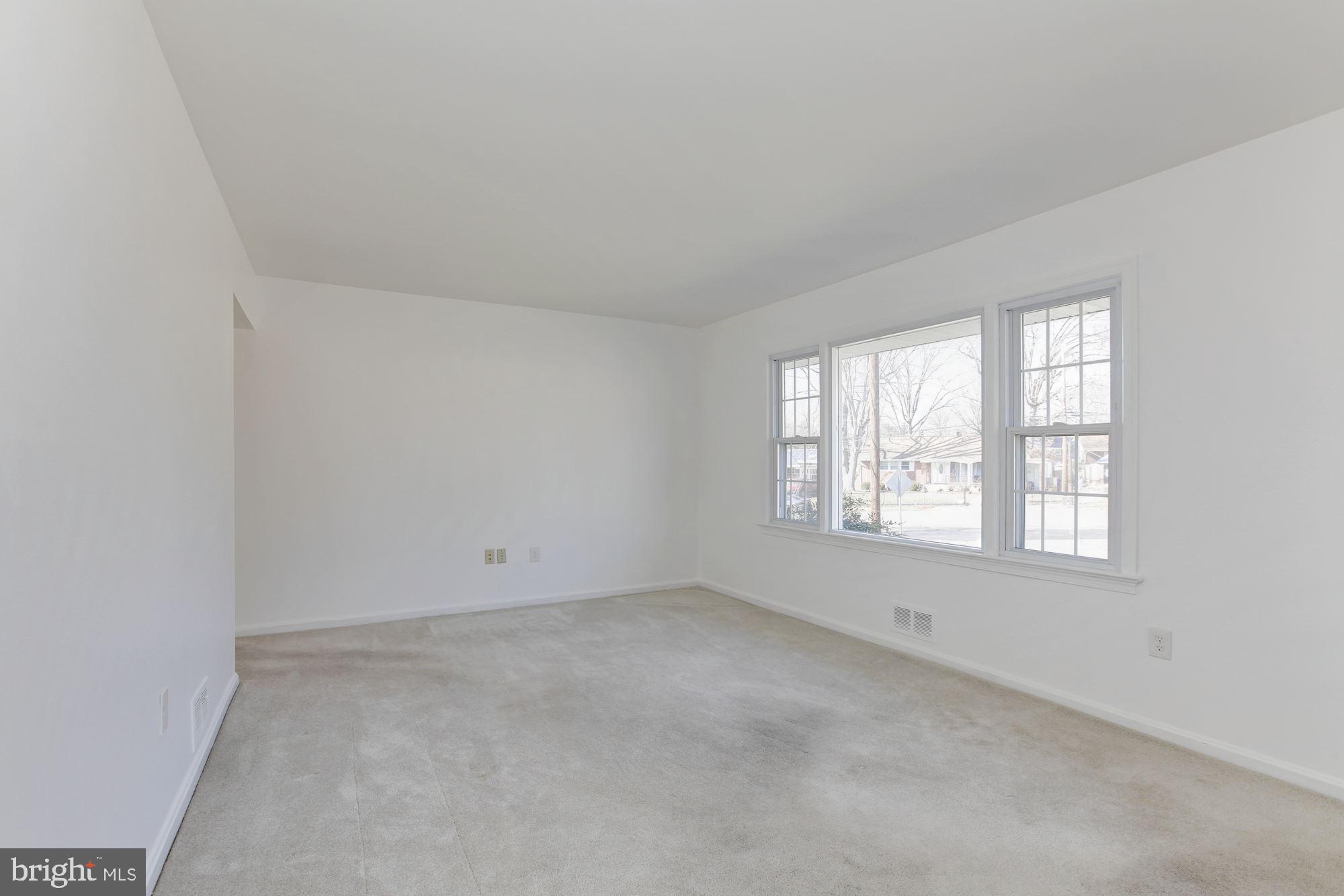 2605 Higbee Road Adelphi, MD 20783 - Photo 10 of 31 Reverse View of Living Room