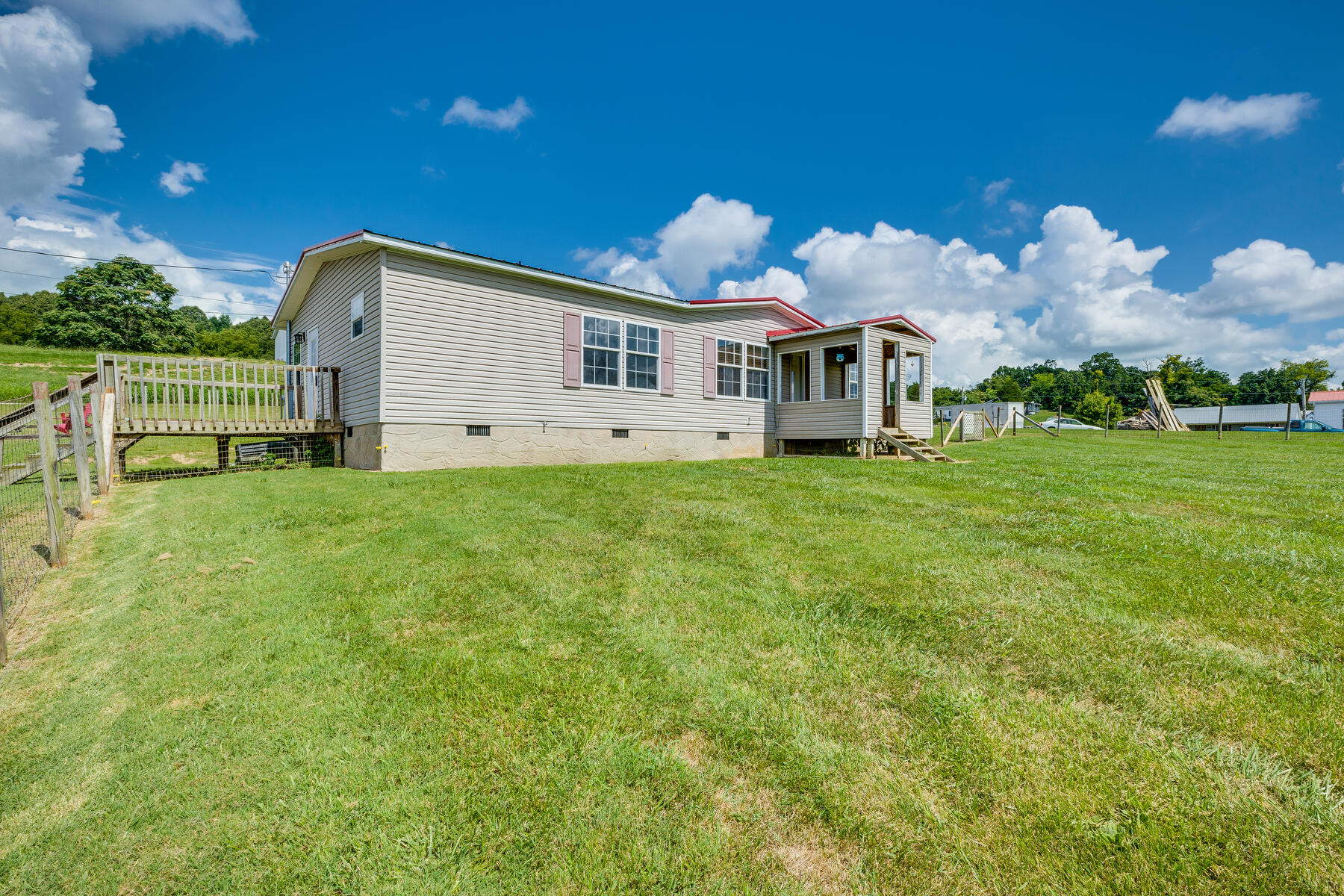 85 Clay Way Greeneville, TN 37745 - Photo 3 of 39 003