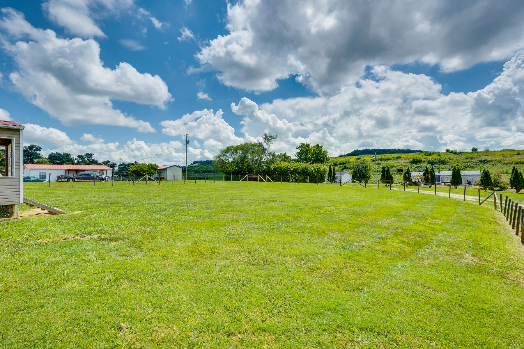 85 Clay Way Greeneville, TN 37745 - Photo 4 of 39 004