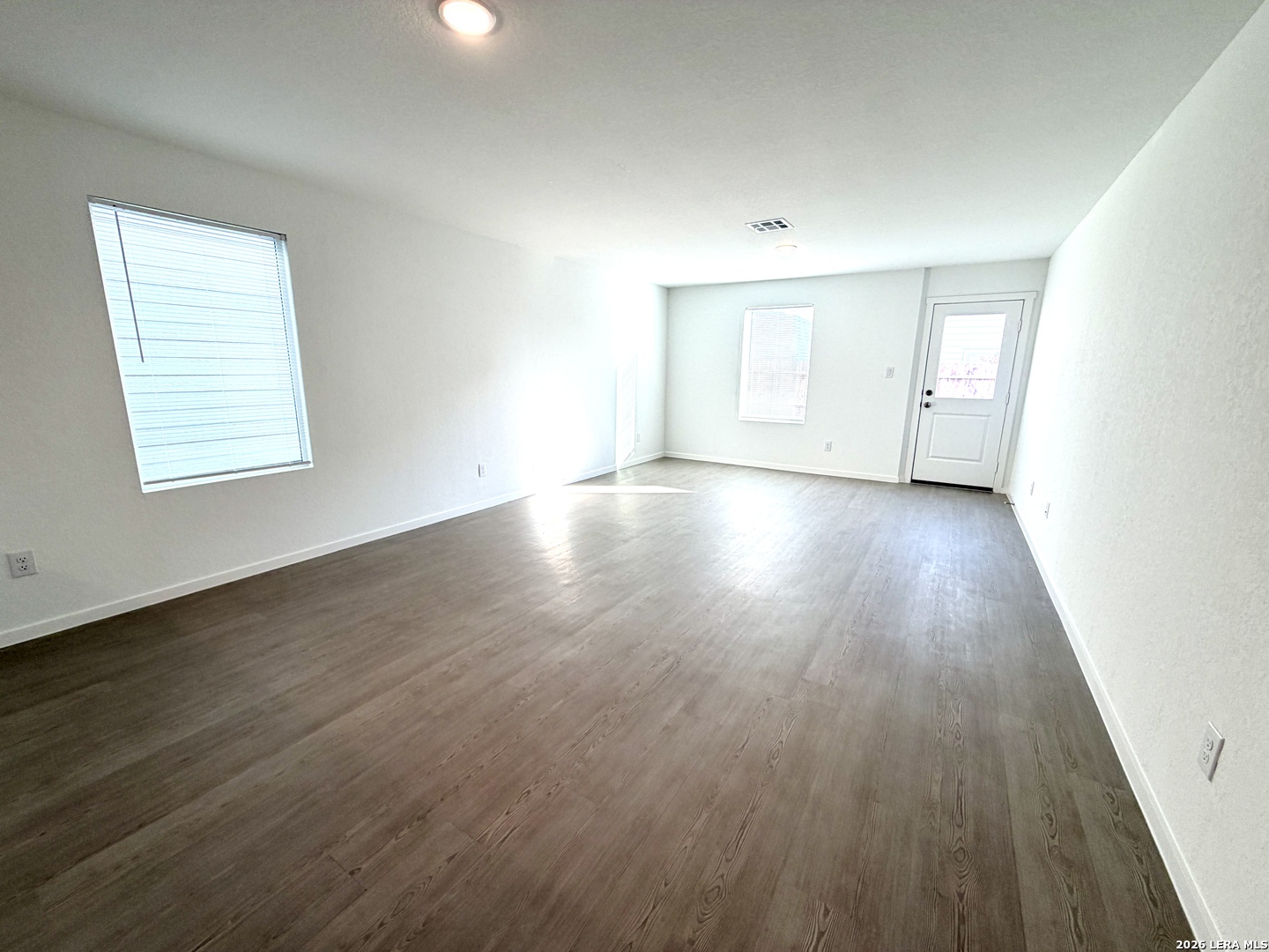6824 Marble Ridge Elmendorf, TX 78112 - Photo 9 of 23 Gallery Image 9