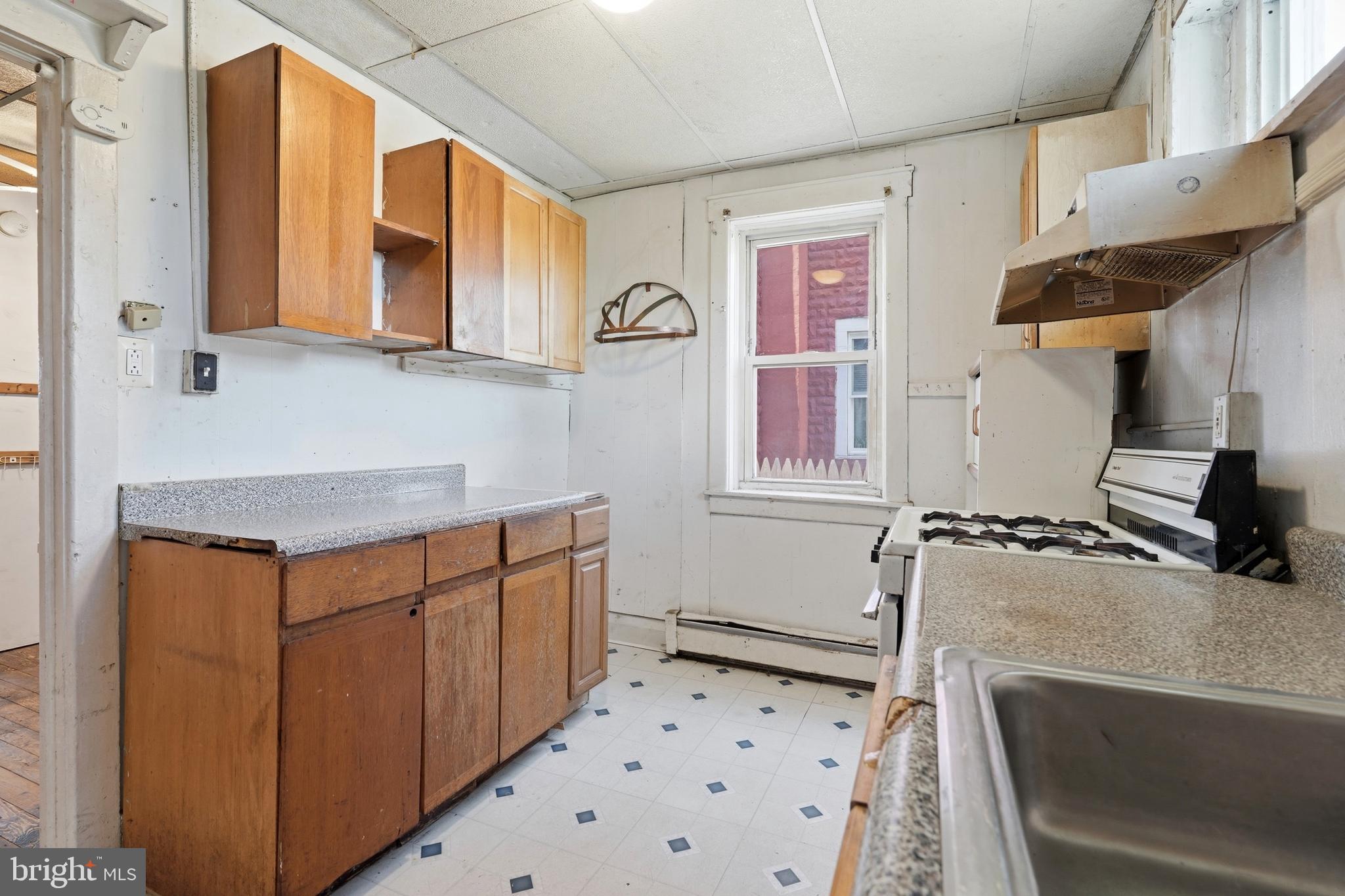 652 Manor Road Beverly, NJ 08010 - Photo 8 of 29