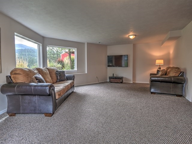 6102 South Campbell Road Greenacres, WA 99016 - Photo 10 of 20 Gallery Image 10