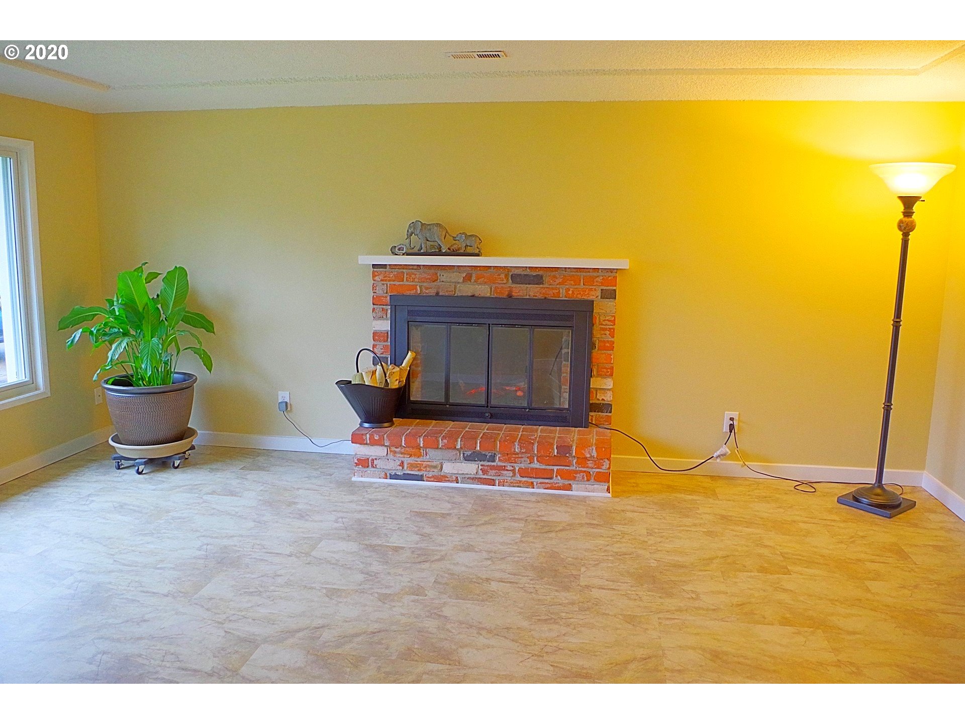 1816 Fir Road Forest Grove, OR 97116 - Photo 11 of 32 Gallery Image 11