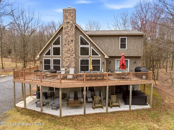 $890,000 | 677 South Old Stage Road, Albrightsville, PA 18210