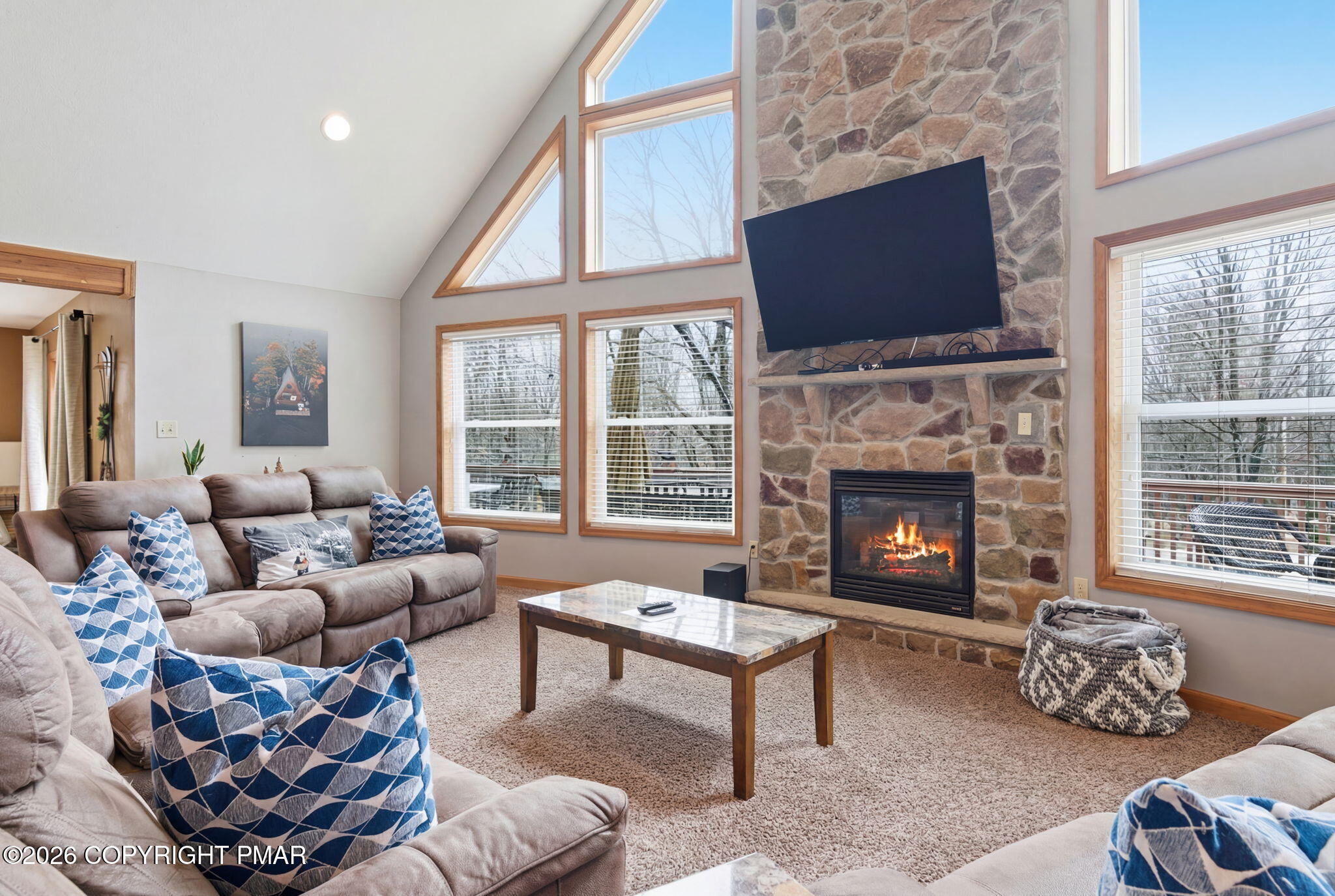 677 South Old Stage Road Albrightsville, PA 18210 - Photo 11 of 67 Living Area