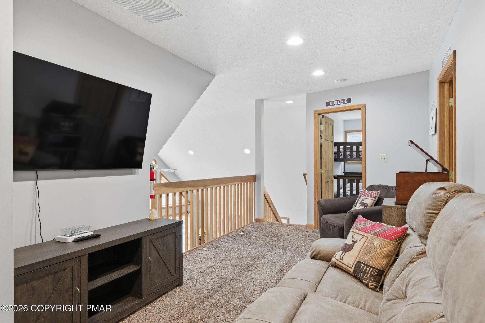 677 South Old Stage Road Albrightsville, PA 18210 - Photo 26 of 67 Loft