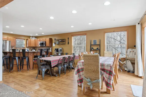 $890,000 | 677 South Old Stage Road, Albrightsville, PA 18210