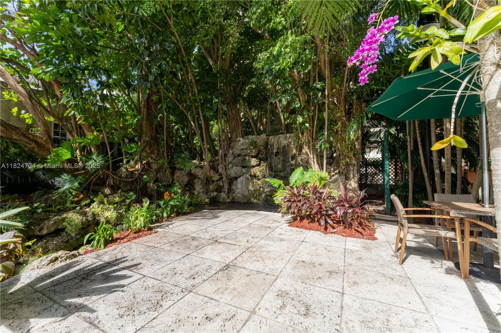 2951 South Bayshore Drive, Unit 717 Miami, FL 33133 - Photo 24 of 31 a view of outdoor space yard and porch