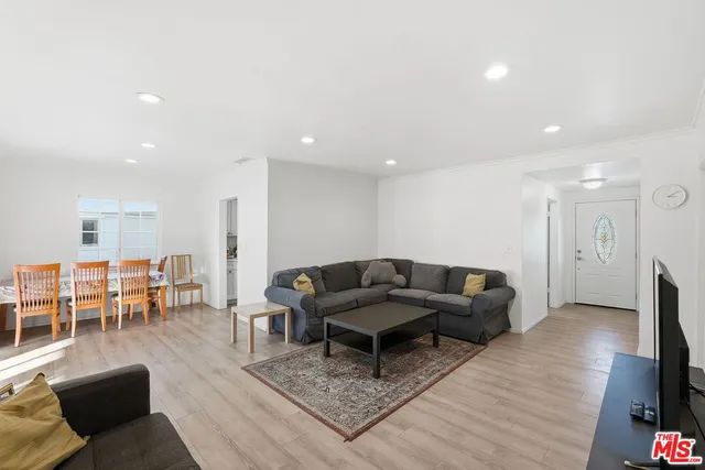 $1,600,000 | 10401 Amigo Avenue, Porter Ranch, CA 91326