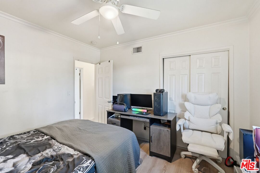 10401 Amigo Avenue Porter Ranch, CA 91326 - Photo 21 of 36