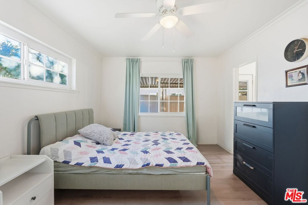 10401 Amigo Avenue Porter Ranch, CA 91326 - Photo 23 of 36