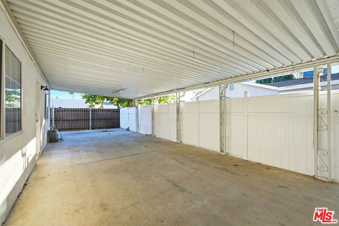 10401 Amigo Avenue Porter Ranch, CA 91326 - Photo 26 of 36